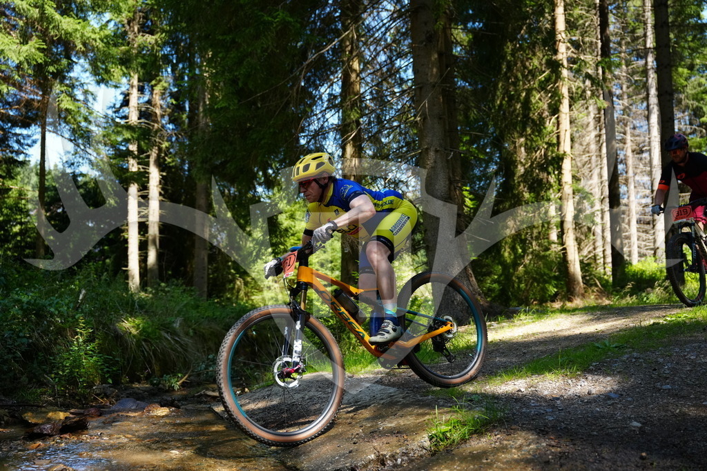 FC101822 | Fotogalerie der Treibjagd im Dunkelwald - Dein MTB Etappenrennen im Erzgebirge - Realisiert mit Pictrs.com