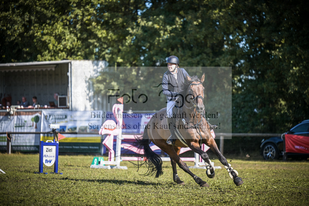 DOS_1365 | Entdecke hochwertige Reitturnierfotos von Foto Oger. Professionell, emotional und authentisch – jetzt Lieblingsmomente im Shop bestellen.Deutschlandweite Turnierfotografie. - Realisiert mit Pictrs.com