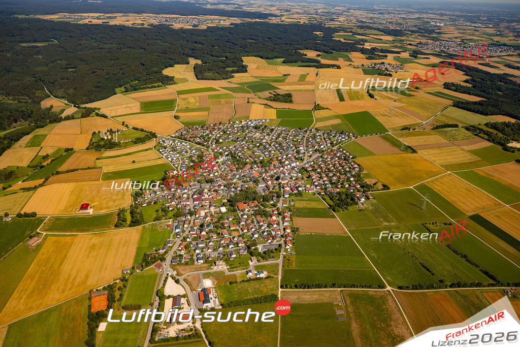 Das Luftbild zeigt :  Böhmfeld - Die Luftaufnahme wurde 2024 vom UL-Flugzeug aus erstellt ( keine Drohne ) - Hochauflösende Luftaufnahme - Für grossformatige Ausdrucke geeignet. Die Geschenkidee !Mit Lizenz und Bildrechte bestellbar