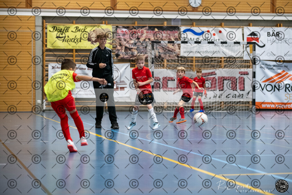 20231126_FCR_Hallenturnier_F1_054 | Sport und Naturfotografie von Roberto Esposito zeigt echte Momente Bewegung und die Schönheit der Natur. Ausdrucksstarke Bilder schaffen Emotionen.