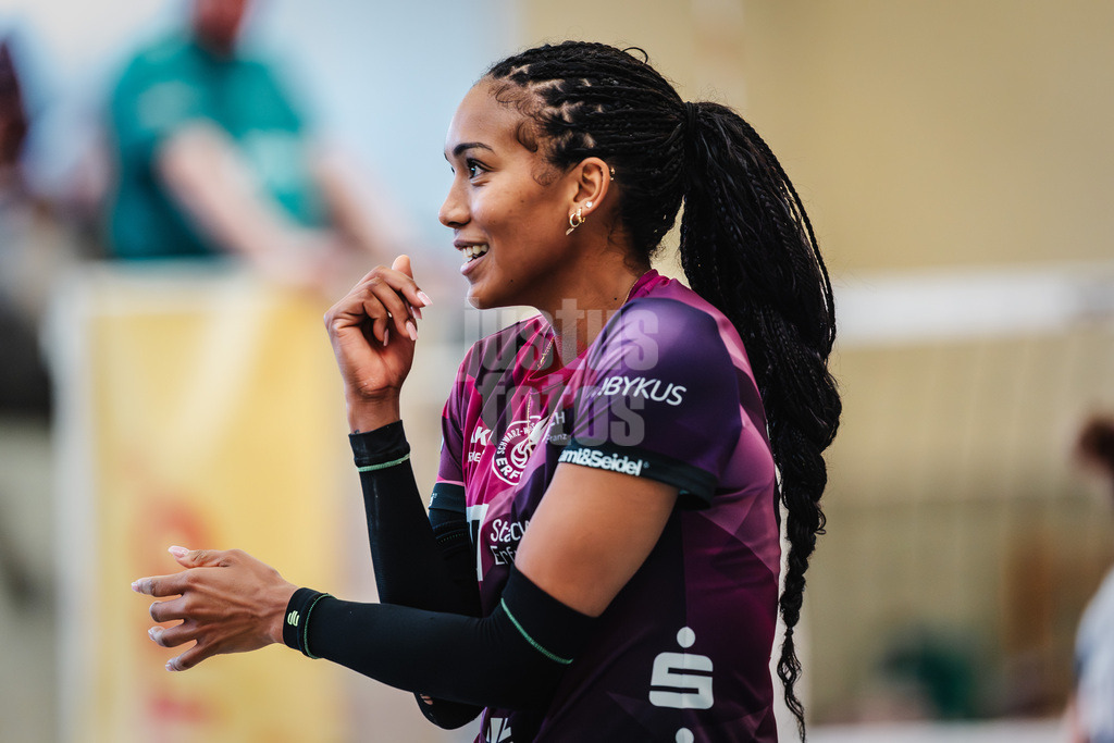 Volleyball | Frauen | Saison 2025/2026 | Volleyball Bundesliga | ETV Hamburger Volksbank Volleys vs. Schwarz-Weiß Erfurt | 15.02.2026 | Alianza Darley (#14, Schwarz-Weiß Erfurt)