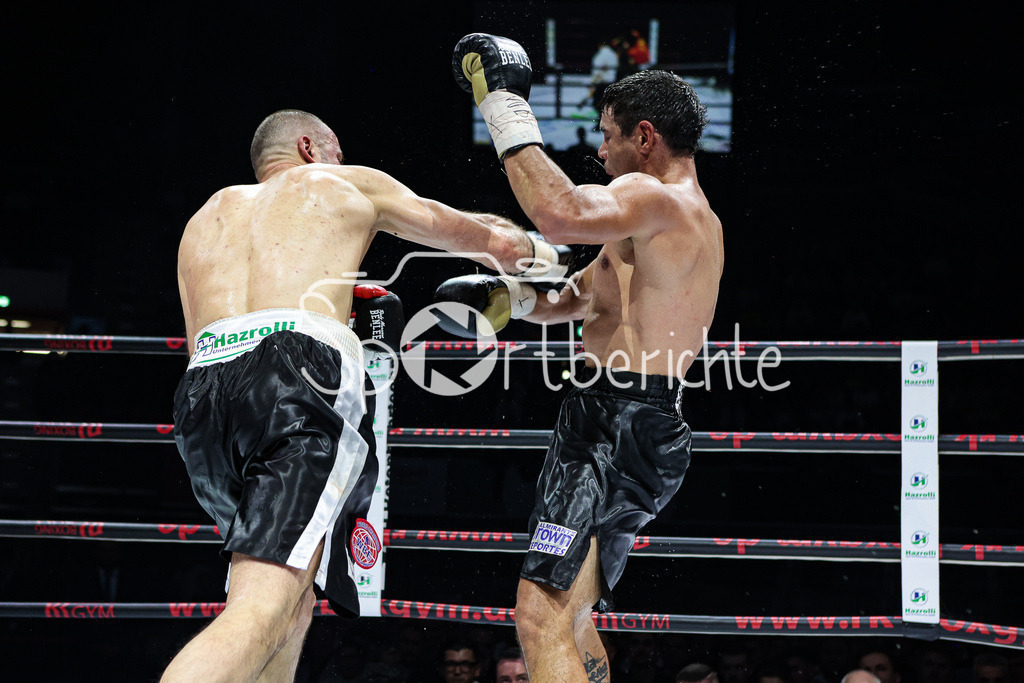 Profi - Box - Gala / Main Event | Shefat ISUFI (Schwarz Weisse Hose) im WBF Titelkampf gegen Hernan David PEREZ (Schwarze Hose)