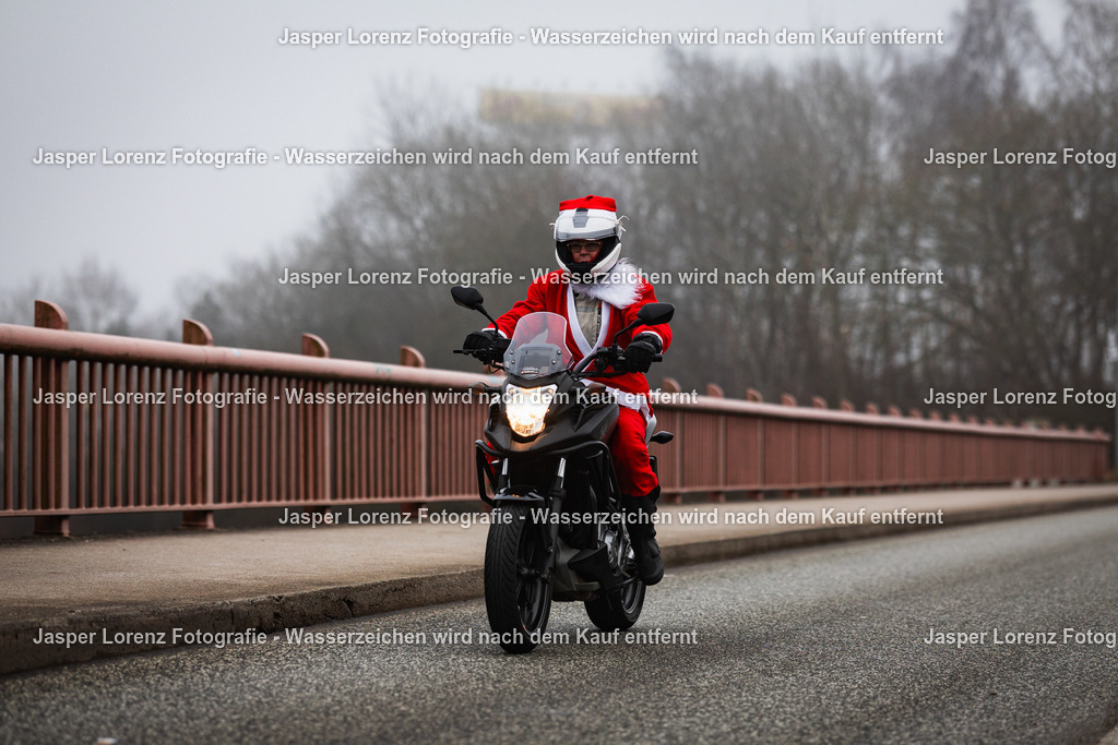 X-Mas Ride I Kiel I 2025 | Jasper Lorenz Fotografie - Realisiert mit Pictrs.com