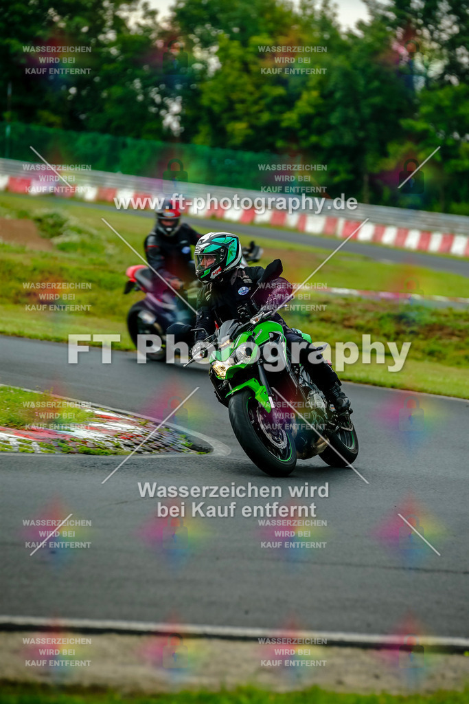 VBK-3933 | Hier findet Ihr Bilder von Touristenfahrten auf der Nürburgring Nordschleife oder von anderen Veranstaltungen die ich besucht habe. Viel Spass beim Durch Schauen 