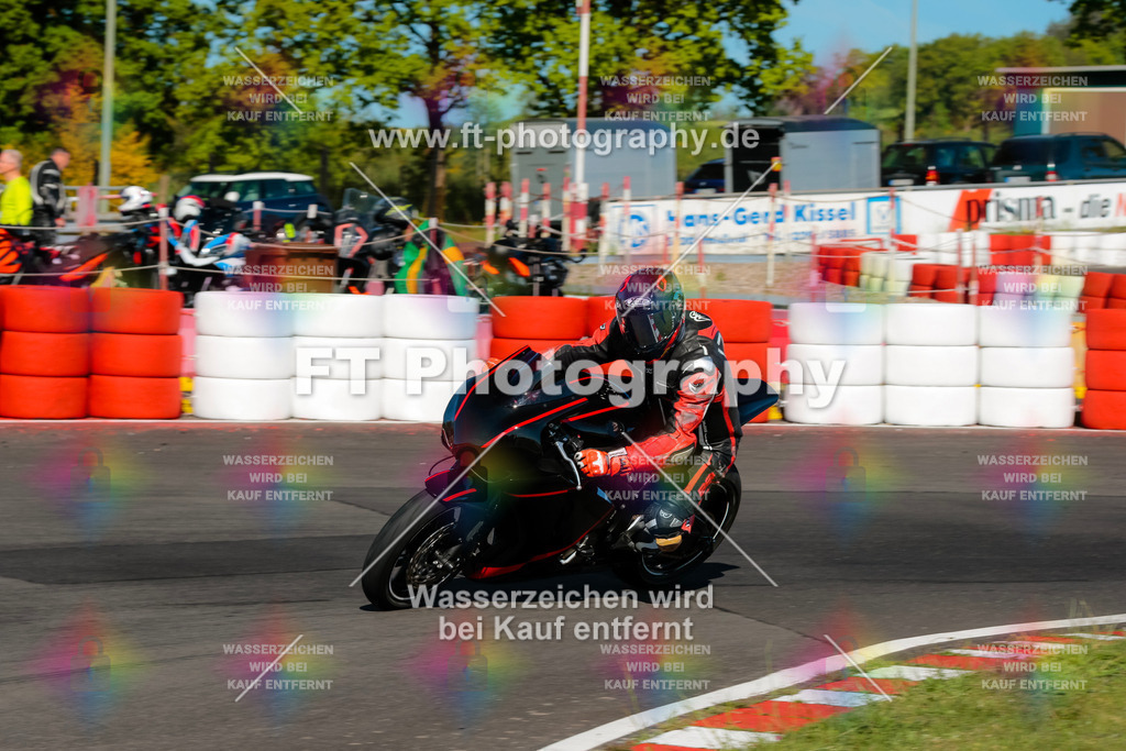 Moto-TeamOBK-21314 | Hier findet Ihr Bilder von Touristenfahrten auf der Nürburgring Nordschleife oder von anderen Veranstaltungen die ich besucht habe. Viel Spass beim Durch Schauen 