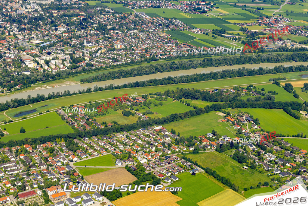 Aktuelles Luftbild von  Stephanskirchen - Die Luftaufnahme wurde 2022 mittels UL-Flugzeug erstellt ( keine Drohne ) - hochauflösende Kamera-Systeme von  Canon -Beste Qualität - Für grossformatige Ausdrucke geeignet. Die Geschenkidee !