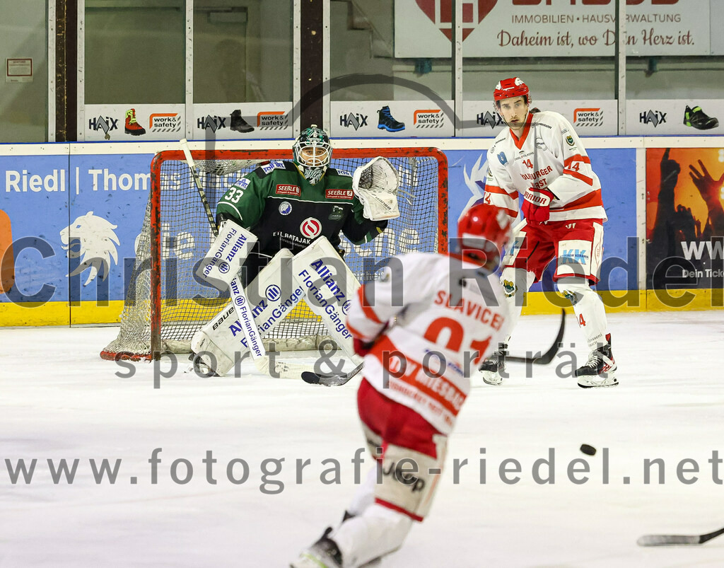 2023-03-19_118_TSV_Erding_gegen_TEV_Miesbach | Erding, Deutschland, 19.03.2023:
Eishockey, Bayernliga Playoffs 2022 / 2023, Halbfinale, TSV Erding gegen TEV Miesbach, Endergebnis: 

Torwart Thomas Hingel (Erding Gladiators, #33), Bohumil Slavicek (TEV Miesbach, #91), Nick Endress (TEV Miesbach, #14)

Foto: Christian Riedel / fotografie-riedel.net