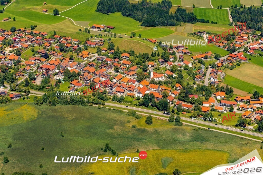 Luftaufnahme von Bad Bayersoien - Die Luftaufnahme wurde 2025 vom UL-Flugzeug heraus erstellt ( keine Drohne ) - Hochauflösende Luftaufnahme - für professionelle Ausdrucke geeignet. Die Geschenkidee !Mit Lizenz und Bildrechte bestellbar