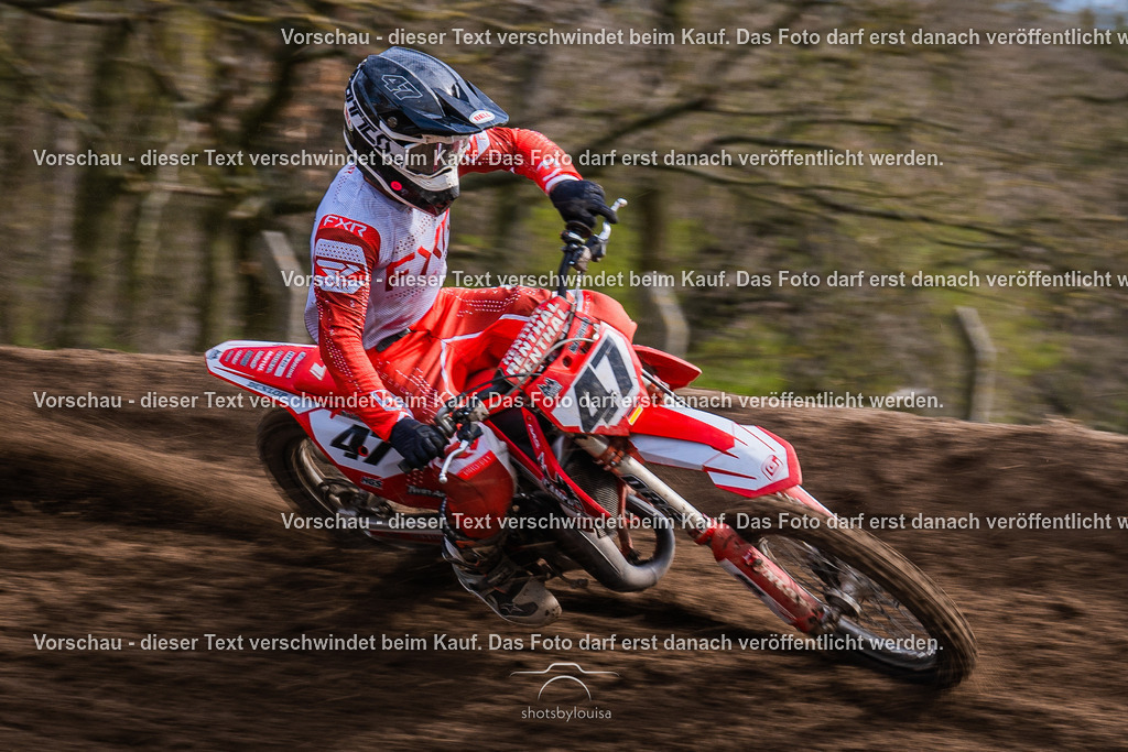 04_13_Bensdorf_85-2147 | Sportfotografin aus Berlin-Brandenburg mit Fokus auf Motocross. Ich halte deine sportliche Leistung und echte Emotionen auf und neben der Strecke professionell fest. Entdecke die Fotos von deinem Rennen und bestelle sie direkt hier im Shop.