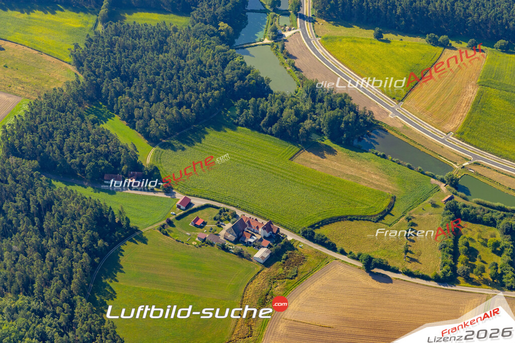 Das Luftbild zeigt : Untersteinbach ob Gmünd Georgensgmünd - Die Luftaufnahme wurde 2024 vom UL-Flugzeug aus erstellt ( keine Drohne ) - Hochauflösende Luftaufnahme - Für grossformatige Ausdrucke geeignet. Die Geschenkidee !Mit Lizenz und Bildrechte bestellbar