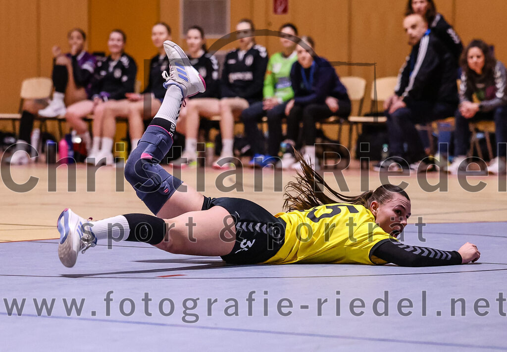 2025-01-11_077_SpVgg_Altenerding_gegen_HF_Scheyern | Erding, Deutschland, 11.01.2025:Handball, Bezirksoberliga Frauen Altbayern 2024 / 2024, 10. Spieltag, SpVgg Altenerding gegen HF Scheyern, Endergebnis: 20:23Verena Kirste (HF Scheyern, #35)Foto: Christian Riedel / fotografie-riedel.net