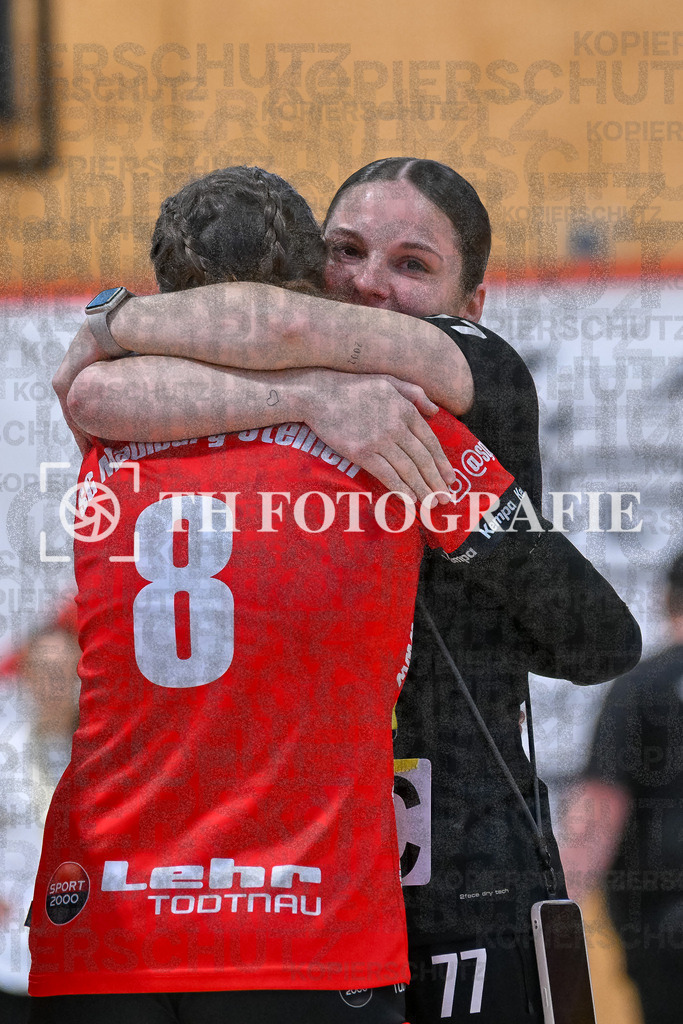 GER, SG Maulburg/Steinen - HB Kinzigtal, Frauen-Handball, Oberliga Suedbaden, 21. Spieltag, Saison 2024/2025, 06.04.2025 | Celina Schick (SG Maulburg/Steinen, #08), Sharena Hasler (SG Maulburg/Steinen, #77)GER, SG Maulburg/Steinen - HB Kinzigtal, Frauen-Handball, Oberliga Suedbaden, 21. Spieltag, Saison 2024/2025, 06.04.2025Foto: TH Fotografie/Thomas Hess