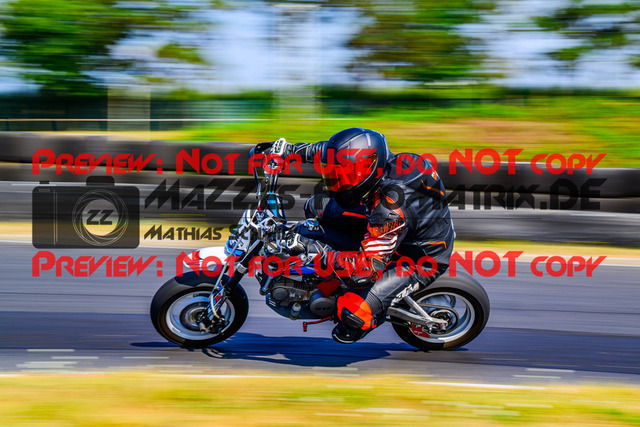 MaZZes_FotoMatrix_240903_6007705_0805 | R7