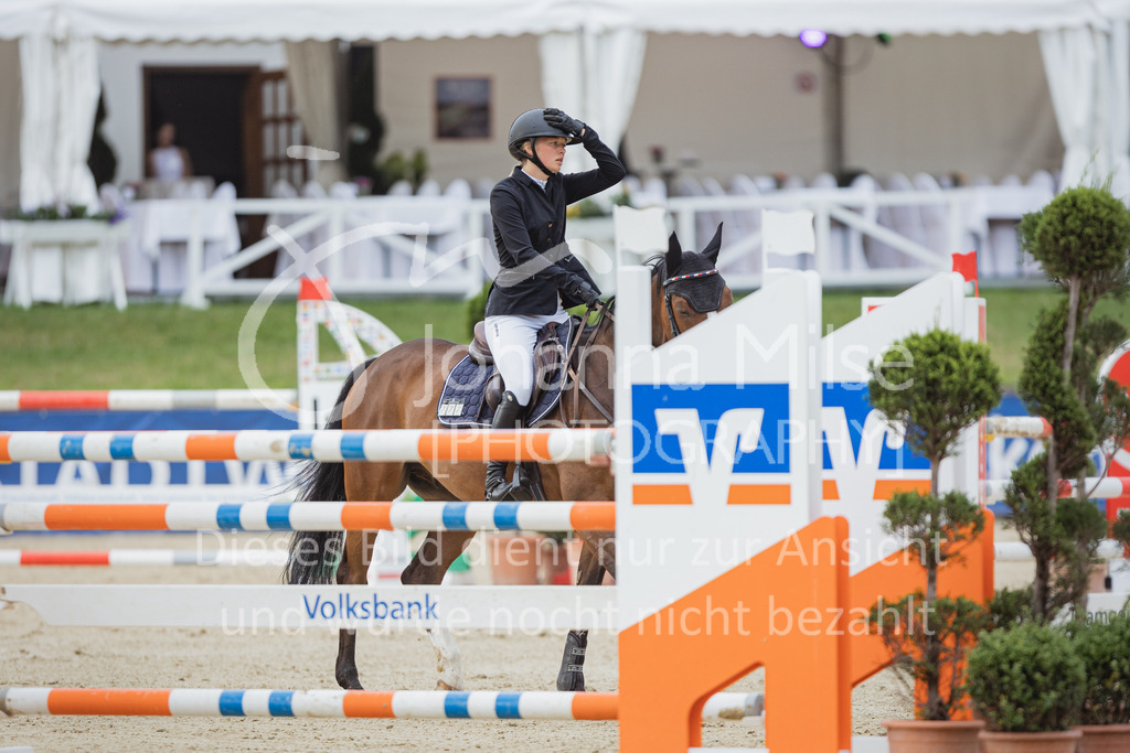 220731_BHO_BT_M1-Spr-106 | Deine schönsten Turniermomente als professionelle Fotos! Entdecke hochwertige Pferdesport-Fotografie im Online-Shop. Jetzt Fotos finden & bestellen!