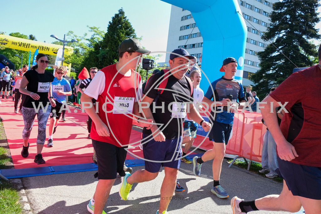 ..... | LINZ,AUSTRIA,27.April 24, Int. 3 Brückenlauf Linz  , Image shows: Photo: WAPICS / Michael ring