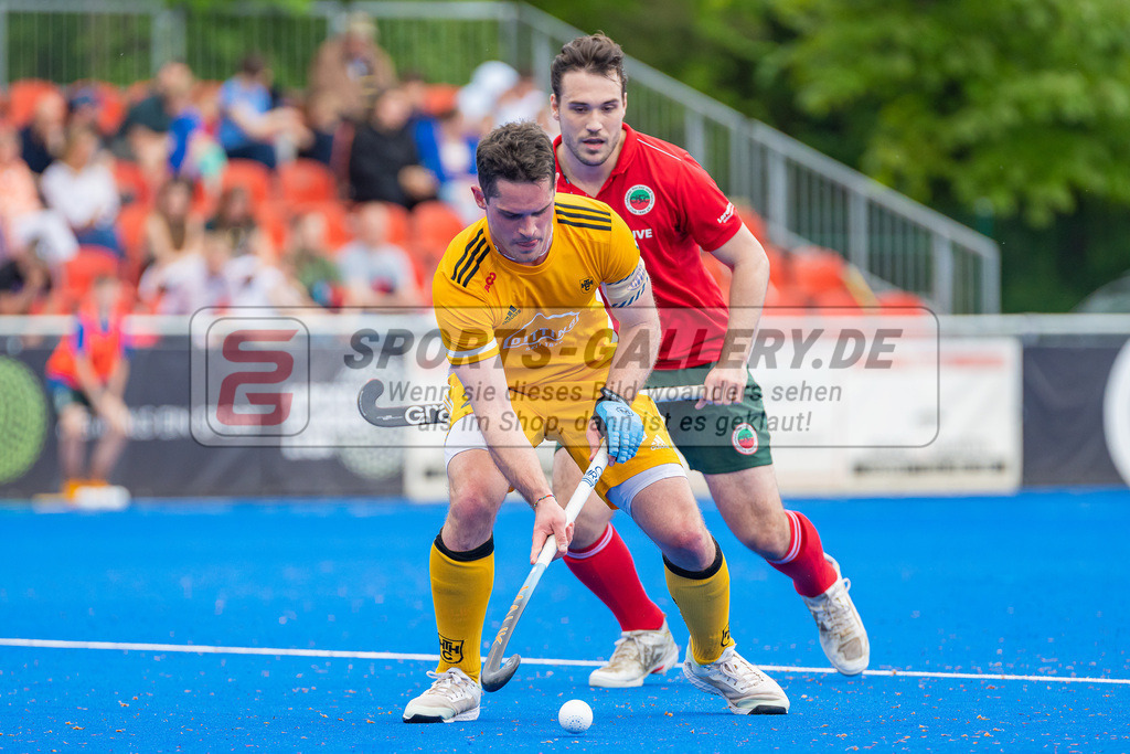 HK_20230507_107961 | 1. Bundesliaga Herren Creefelder HTC - Harvestehuder THC  am 7.5.2023 Crefelder HTC ( CHTC ), Krefeld  , Masi Pfandt ( Crefelder HTC #77 ) , Hasun Xaver ( Harvestehuder THC #27 )