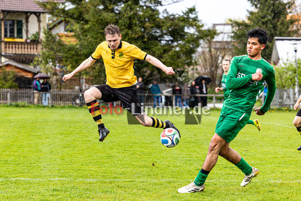 FC Seeshaupt gegen TSV Perchting-Hadorf | Fußball Herren A-Klasse Gruppe 5 Zugspitze 2025/26 19. Spieltag, FC Seeshaupt gegen TSV Perchting-Hadorf, 20260419,Zweikampf,2026-04-19 in Seeshaupt (Sportplatz Seeshaupt, Platz 1, Bahnhofstr. 12), Jonathan BALZER (TSV Perchting-Hadorf 6), Titus FLÜGEL (FC Seeshaupt 8)Copyright: WolfgangxLindner www.foto-lindner.de
