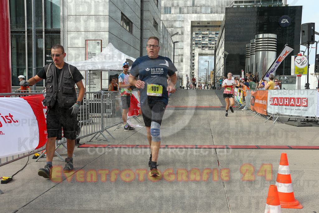 250920_1534_EX1_0008 | Sportfotografie im Rhein-Sieg Kreis, Köln, Bonn, NRW, Rheinland Pfalz, Hessen, etc. Unser Tätigkeitsfeld umfasst den Laufsport vom Volkslauf über den Marathon, Duathlon, Triathon bis zum Ultralauf wie Kölnpfad Ultra oder Schindertrail.