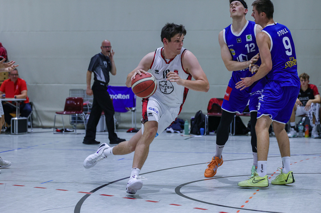 Regio Test BAYER GIANTS vs EN Baskets Schwelm-62 | Fotos von Basketballspielen aus dem Raum NRW fotografiert von Gero Mueller-Laschet und Daniel Schaefer - Realisiert mit Pictrs.com