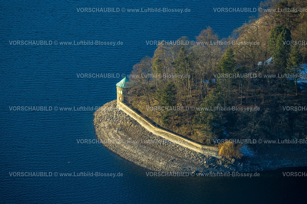Moehnesee260105935 | Luftbild, Linkturm und Mauer am Möhnesee mit Blick auf den See, Erbauer Ernst Link, Winterlandschaft, Delecke, Möhnesee, Sauerland, Nordrhein-Westfalen, Deutschland