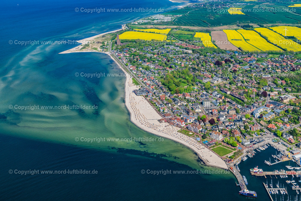 Laboe_ELS_6231010524 | LABOE 01.05.2024 Bucht entlang der Meeres- Küste mit Yachthafen und Gewerbe -Hafen an der Kieler Förde in Laboe im Bundesland Schleswig-Holstein, Deutschland. Der " Laboe Baltic Bay Hafen" vereint maritimes Gewerbe im südwestlichen Hafenbereich. Weiterführende Informationen bei: DIAMOND Yachts GmbH,  Lagoon Katamaran Nord GmbH,  Schiffswerft Laboe GmbH und Co. KG. // Bay along the sea coast with marina and commercial port on the Kieler Foerde in Laboe in the state Schleswig-Holstein, Germany. The " Laboe Baltic Bay Hafen " combines maritime trade in the south-western port area. Further information at: DIAMOND Yachts GmbH,  Lagoon Katamaran Nord GmbH,  Schiffswerft Laboe GmbH und Co. KG. Foto: Martin Elsen