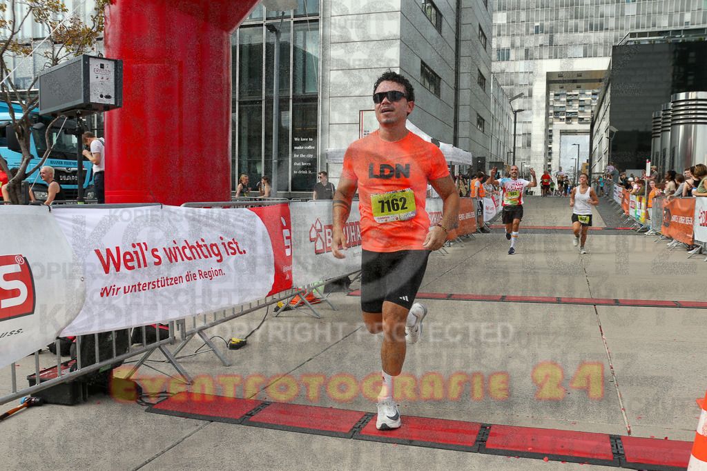250920_1522_EX1_9169 | Sportfotografie im Rhein-Sieg Kreis, Köln, Bonn, NRW, Rheinland Pfalz, Hessen, etc. Unser Tätigkeitsfeld umfasst den Laufsport vom Volkslauf über den Marathon, Duathlon, Triathon bis zum Ultralauf wie Kölnpfad Ultra oder Schindertrail.
