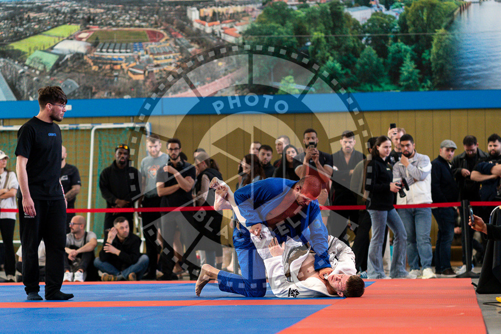 20250510PBB1818 | Athletes compete during the JJLG Berlin Open Jiu-Jitsu Championship on May 10, 2025 in Berlin, Germany. © Chiara Dazi / photoblackbelt