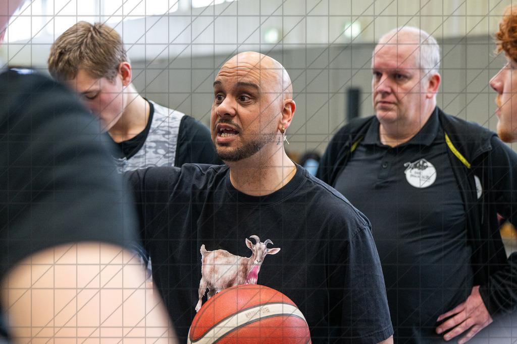 NBV Verbandsmeisterschaft U18m | Halbfinale 2 | BBC Osnabrück vs. CVJM Hannover | 15.03.26: NBV Verbandsmeisterschaft U18m | Halbfinale 2 | BBC Osnabrück vs. CVJM Hannover / Osnabrück / Deutschland  //   CREDIT:www.bullenfotos.de, Martin König, Hörner Weg 40, D-49078 Osnabrück, +4917663732967 // Nutzung und Weitergabe nur zu den vereinbarten Zwecken. Presseanfragen an Ersteller. Alle Rechte beim Ersteller. Honorierung nach MFM. - Realisiert mit Pictrs.com