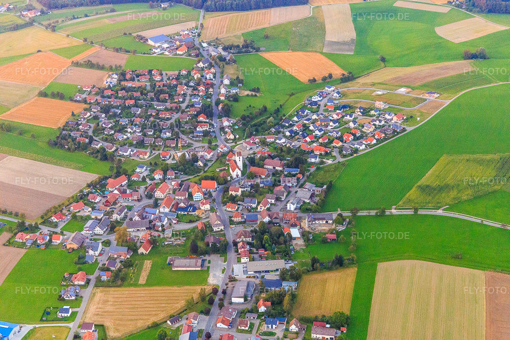 Luftbild: Ortsansicht aus Süden im Ortsteil Liggersdorf in Hohenfels im Bundesland Baden-Württemberg in Deutschland. – Foto: IMG_094069.jpg vom 26.08.2016 durch Werner Riehm/FLY-FOTO.de – Auflösung des Originals: 5472 x 3648 px