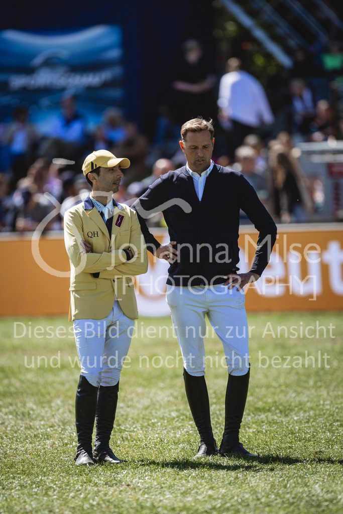 240511_Hamburg_GP-209 | Deine schönsten Turniermomente als professionelle Fotos! Entdecke hochwertige Pferdesport-Fotografie im Online-Shop. Jetzt Fotos finden & bestellen!