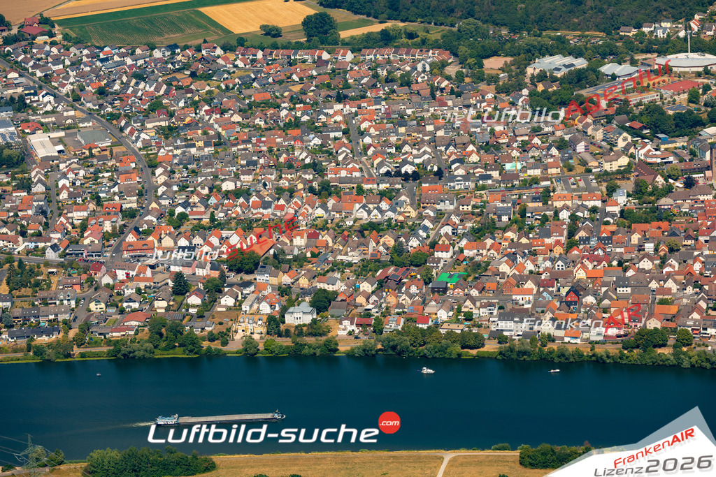 Das Luftbild zeigt :  Kleinostheim - Die Luftaufnahme wurde 2023 vom UL-Flugzeug aus erstellt ( keine Drohne ) - Hochauflösende Luftaufnahme - Für grossformatige Ausdrucke geeignet. Die Geschenkidee !Mit Lizenz und Bildrechte bestellbar