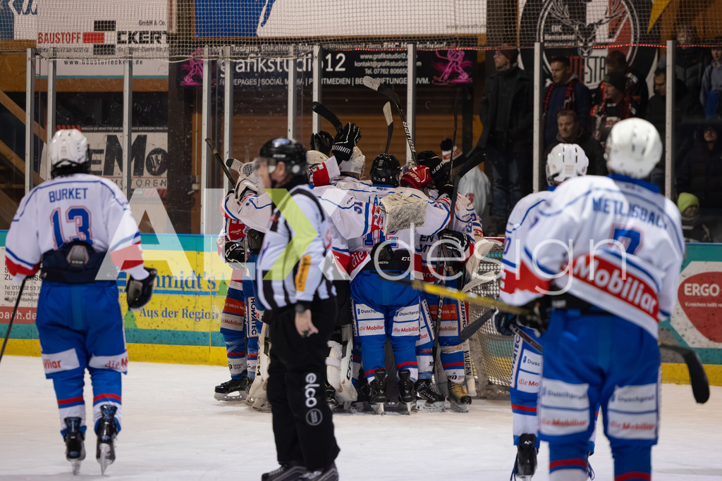 Eishockey I Herren I Saison 2025-2026 I Regio League | 3. Liga Regular Season Gr. 1 ZS | Men I 17. Spieltag I EHC Herrischried - HC Wohlen Freiamt I 01.02.2026 | Hochwertige Sportfotos kaufen & lizenzieren für Medien, Vereine, Agenturen & Sportler:innen. Entdecke professionelle Sportfotografie im Bildshop von Alexander Franzen. - Realisiert mit Pictrs.com