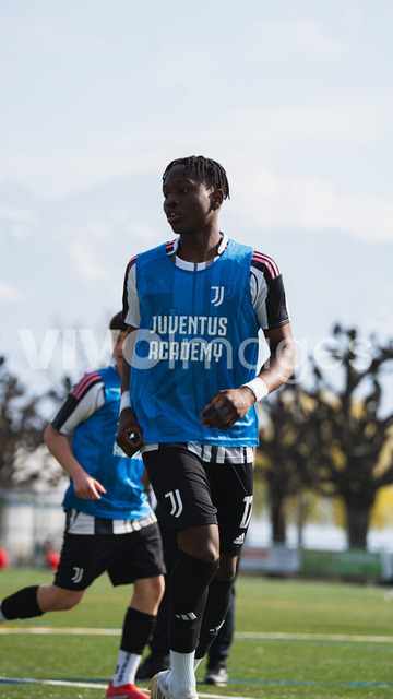 juv_lut_fmachado-0091 | Images from the Juniors B match between Juventus Academy and FC Lutry, played on 18 March 2026 in Lutry, Switzerland, featuring players, coaching staff and match action throughout the game.