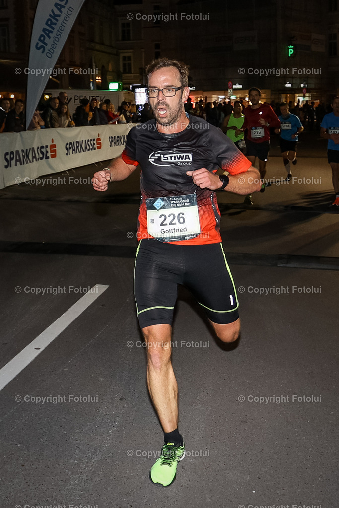 A-BINDER_20220922_0064 | LINZ,  AUSTRIA,22.Sept. 2022 - Night Run, Image shows Night Run.
Photo: Sportmediapics.com/ Manfred Binder