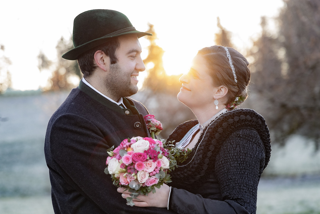 HZ-RM-37 | Professionelle Fotografin mit Fachgeschäft in Lenggries & im Landkreis Bad Tölz Wolfratshausen. Hochzeitsreportage, Familienfotos, Newborn-, Babybauch-, Pass- & Businessfotos.Alles Rund ums Foto