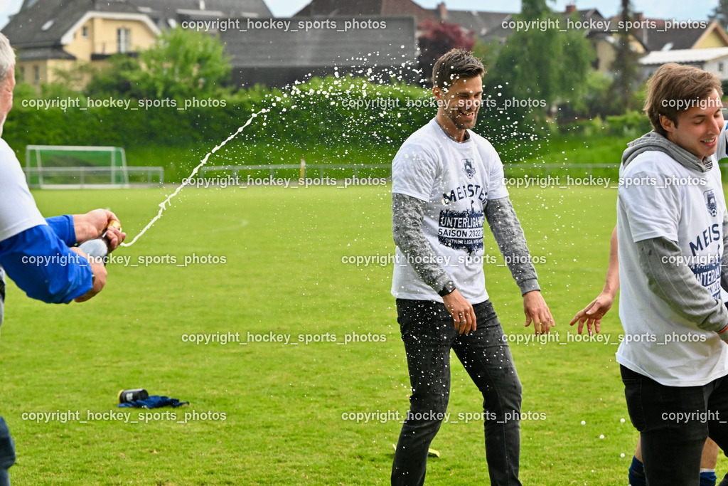 ATUS Velden Meisterfeier 2023 20.5.2023 | Headcoach ATUS Velden Marcel Günther Kuster, Sekt Dusche