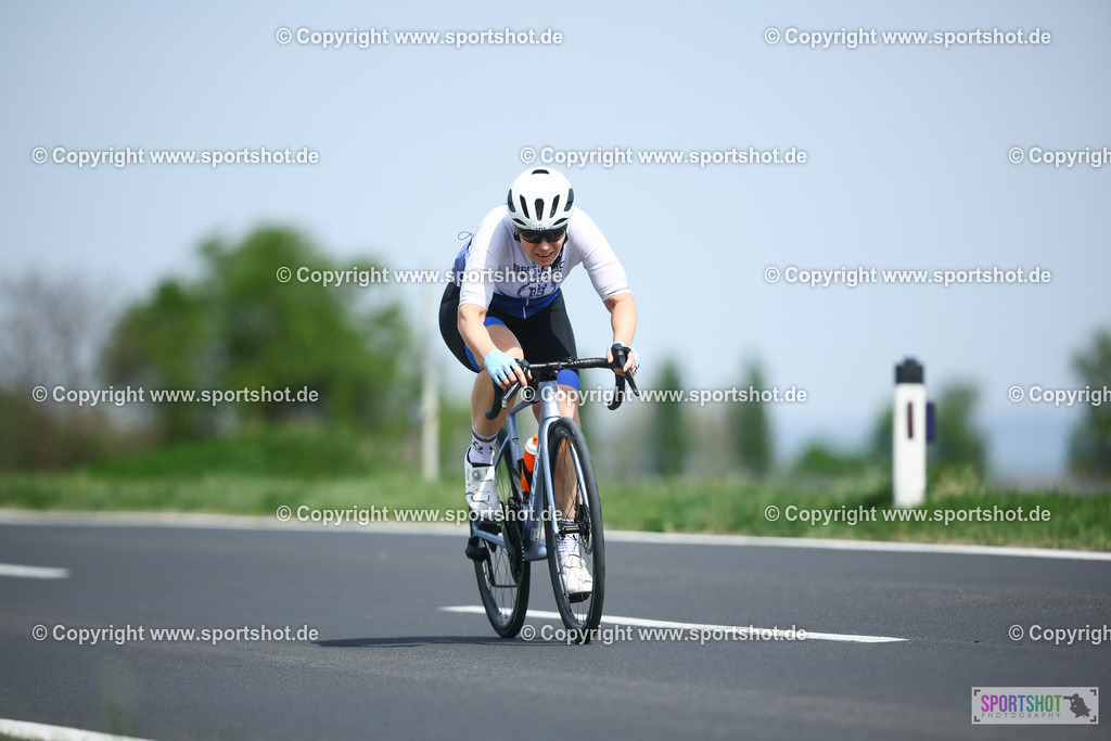 513_TRA55739 | Neusiedlersee Radmarathon 2026@sportshot_your_pictrs #yourpictures#roadtowm2029 #nrm #neusiedlerseeradmarathon #neusiedlersee #neusiedlerseetourismus #burgenland #mörbisch #nrm26 #burgenlandtourismus #voglundco #poweredbyburgenlandtourismus #radsport #rad #marathon #ucigranfondo #visitburgenland #ucigranfondoworldseries