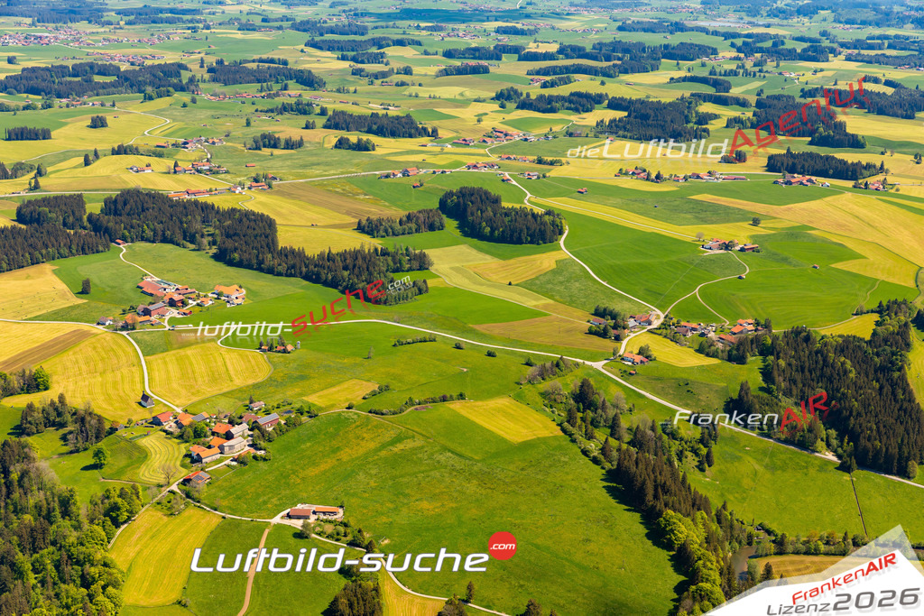 Das Luftbild zeigt : Bernstein Wald - Die Luftaufnahme wurde 2024 vom UL-Flugzeug aus erstellt ( keine Drohne ) - Hochauflösende Luftaufnahme - Für grossformatige Ausdrucke geeignet. Die Geschenkidee !Mit Lizenz und Bildrechte bestellbar
