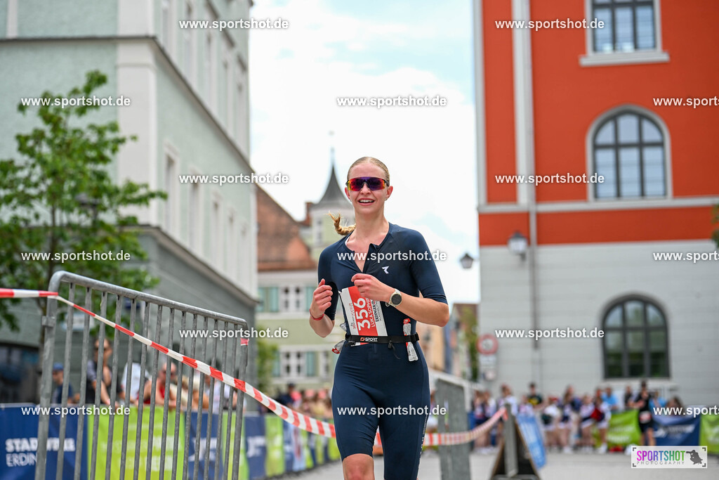 SZI_8243 | Stadttriathlon Erding 2025. #yourpictrs #sportshot_your_pictrs @Sportshotphotography #stadttriathlonerding Copyright: www.sportshot.de