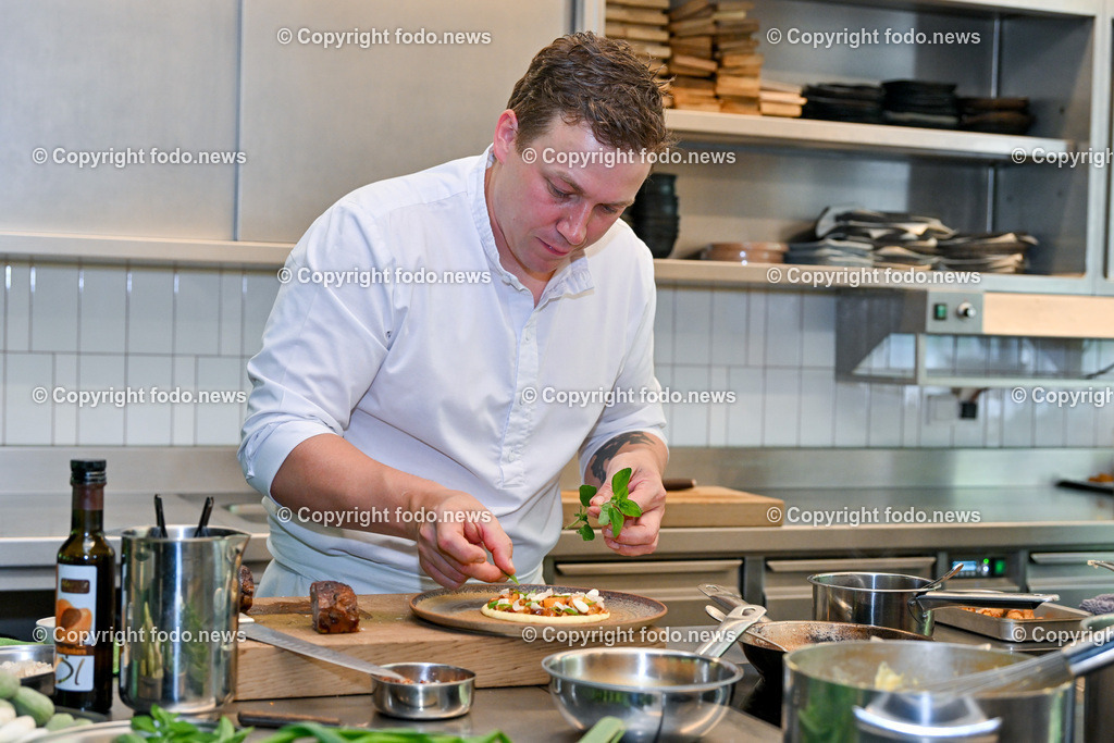 Restaurant Mühltalhof_ Philip und Helmut Rachinger_ Neufelden_ 14.06.2023-20 | 14.06.2023, Neufelden, AUT, Restaurant Mühltalhof, Philip und Helmut Rachinger, im Bild Philip Rachinger