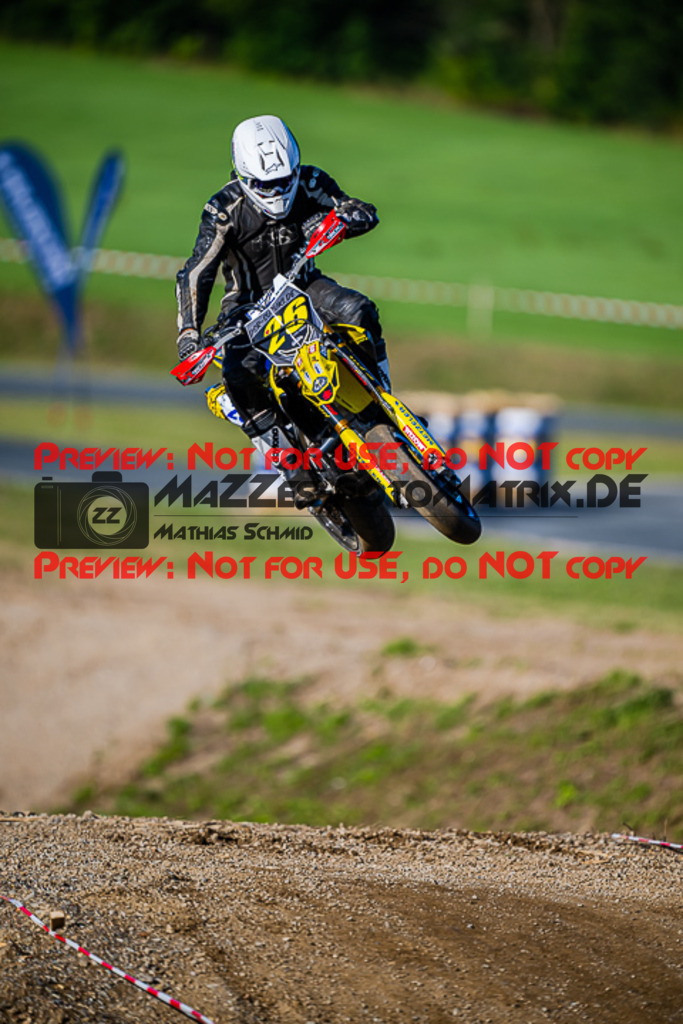 MaZZes_FotoMatrix_220903_9236 | UE40