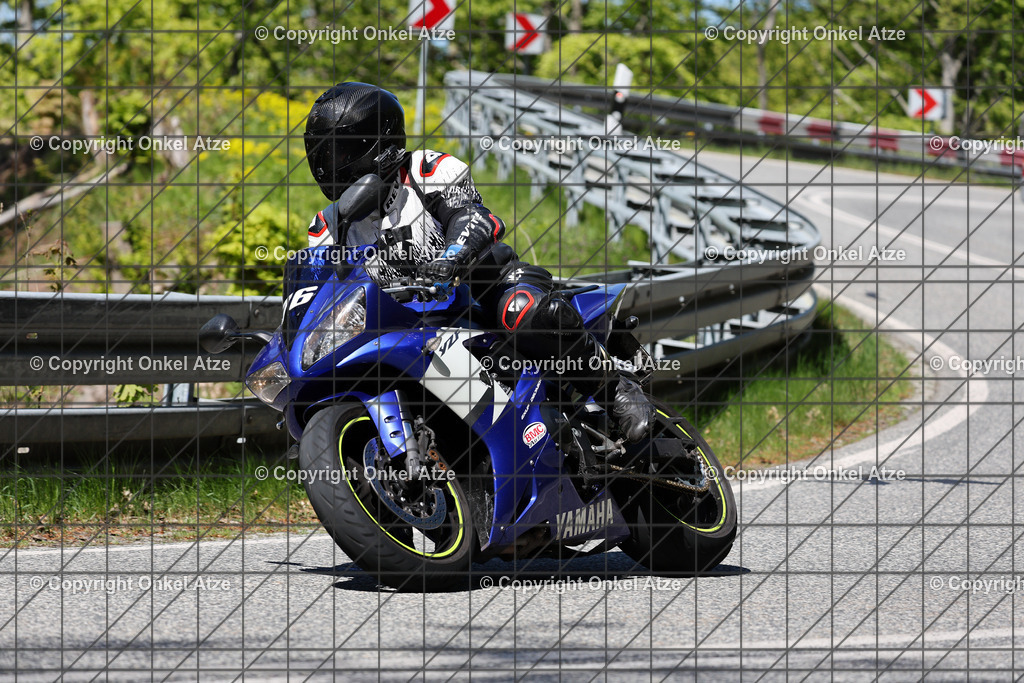 IMG_9544 | Fotograf am Kyffhäuser. Onkel Atze. Kyffhäuser Rennstrecke. Café36. Motorsportfotografie. - Realisiert mit Pictrs.com