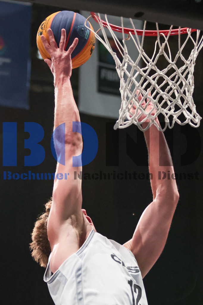 SES_RRG3x320250720-105 | bond - Realisiert mit Pictrs.com