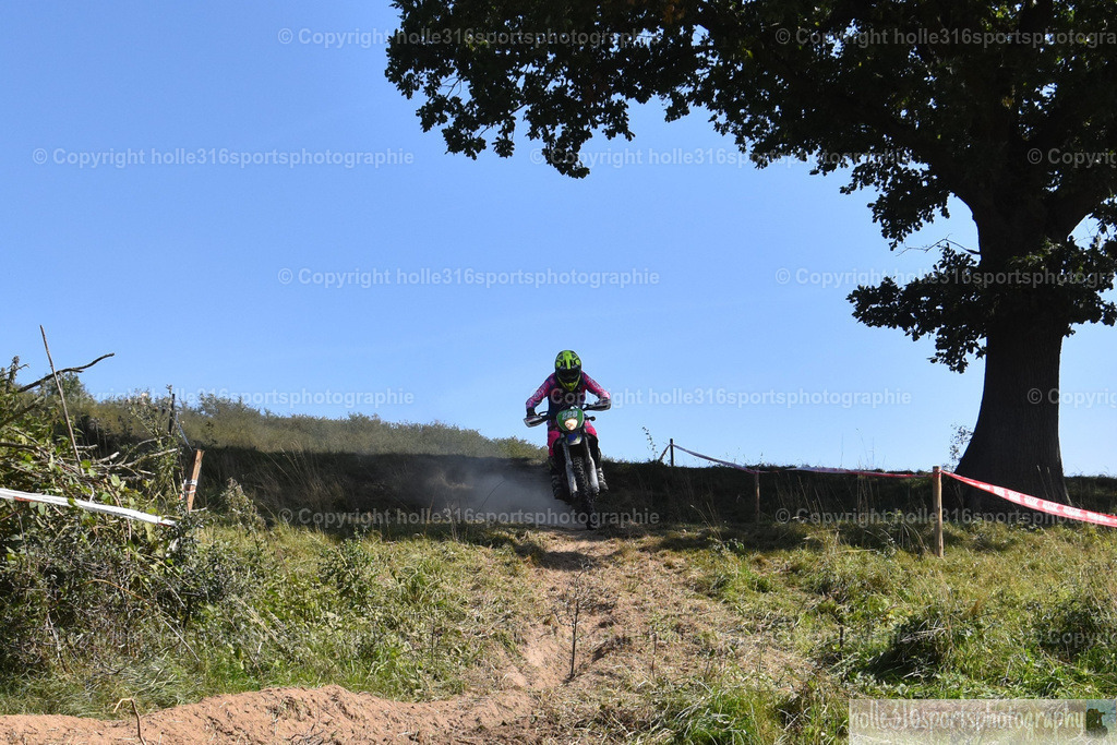 DSC_0140 | Sportfotografie , Motorsport, Motoross, Reitsport, Mointainbike, Enduro,
Landschaft , Outdoor, Eventfotografie, Landschaft, Bilder online bestellen - Realisiert mit Pictrs.com