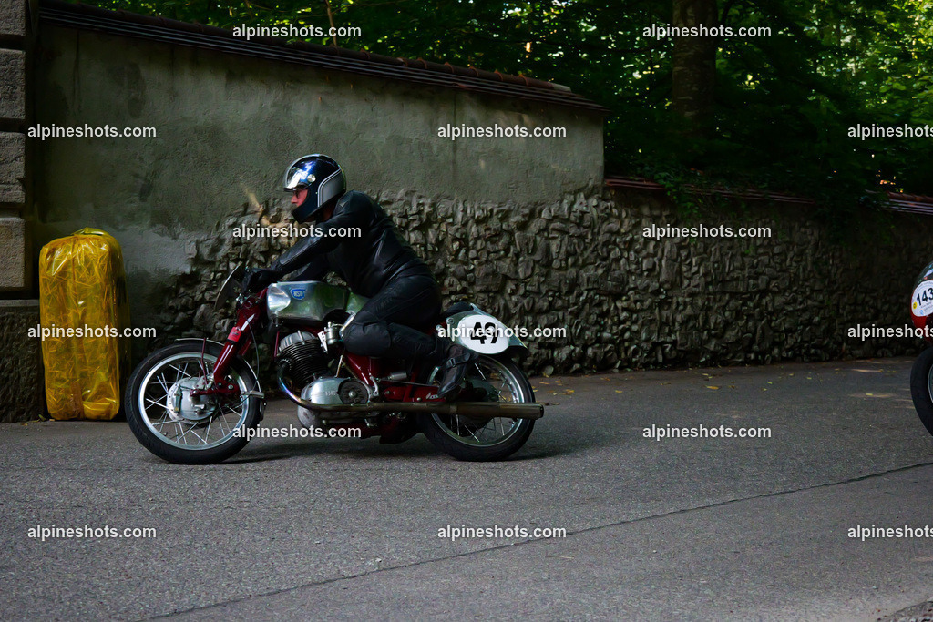 P1015401 | Erleben Sie atemberaubende, hochqualitative Fotos Ihrer Fahrt entlang der malerischen Alpenstraßen. Besuchen Sie alpineshots.com, um professionelle Aufnahmen Ihrer unvergesslichen Reise zu finden und zu kaufen - Realisiert mit Pictrs.com