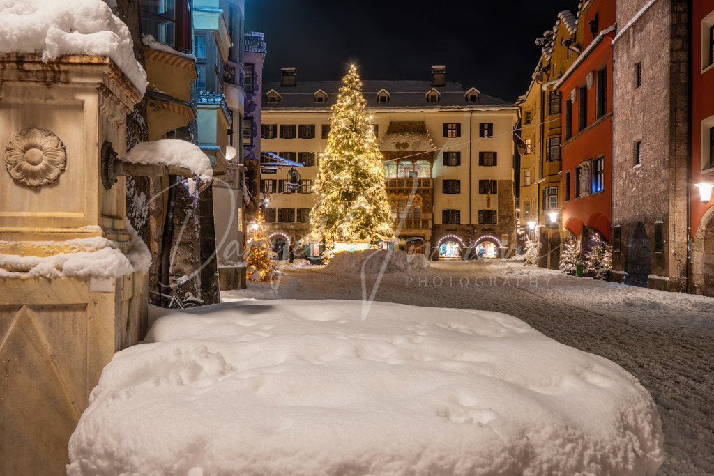 Winter in Innsbruck | tief verschneite Altstadt