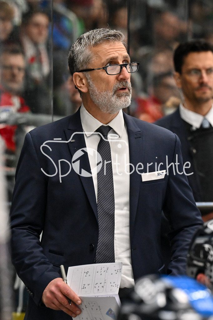 Augsburger Panther - ERC Ingolstadt | Im Bild Mark FRENCH Headcoach ERC Ingolstadt / Freisteller / Einzelfoto / DEL: Augsburger Panther - ERC Ingolstadt, Curt Frenzel Stadion am 26.01.2025