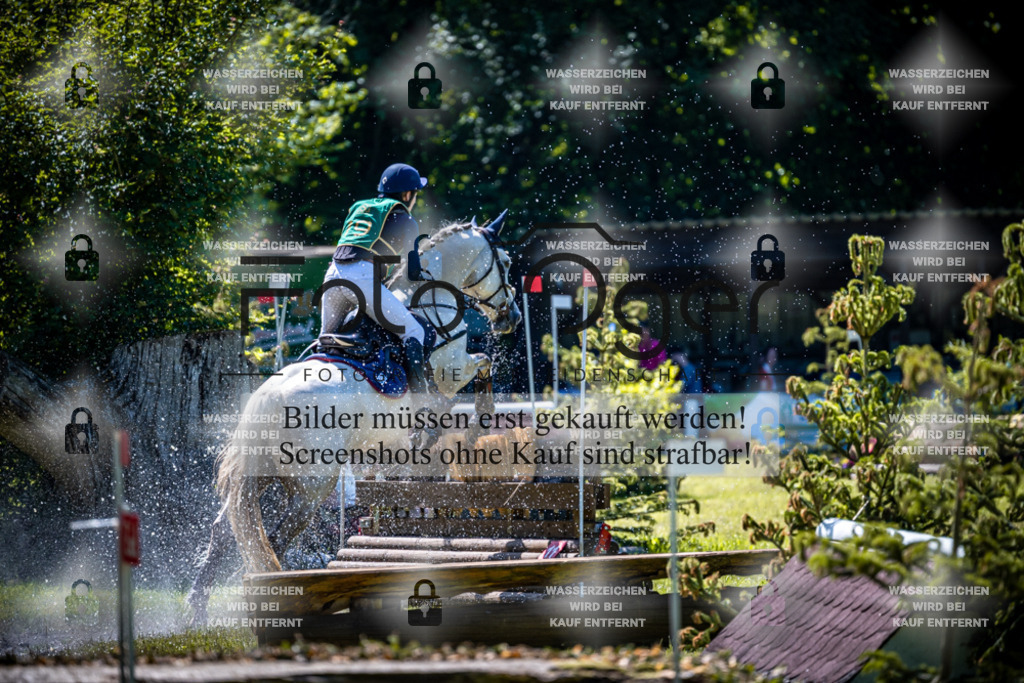 A1_Vielseitigkeitsturnier Melle Oldendorf-15c-0247 | Entdecke hochwertige Reitturnierfotos von Foto Oger. Professionell, emotional und authentisch – jetzt Lieblingsmomente im Shop bestellen.Deutschlandweite Turnierfotografie. - Realisiert mit Pictrs.com