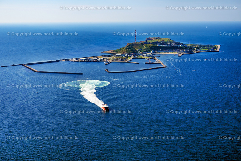 Helgoland_Halunder_Jet_FRS_Fähre_ELS_8268280824 | HELGOLAND 28.08.2024 Fahrt eines Fähr- Schiffes " FRS Halunder Jet " in Helgoland im Bundesland Schleswig-Holstein, Deutschland. // Trip of a ferry ship "FRS Halunder Jet" in Heligoland in the state Schleswig-Holstein, Germany. Foto: Martin Elsen