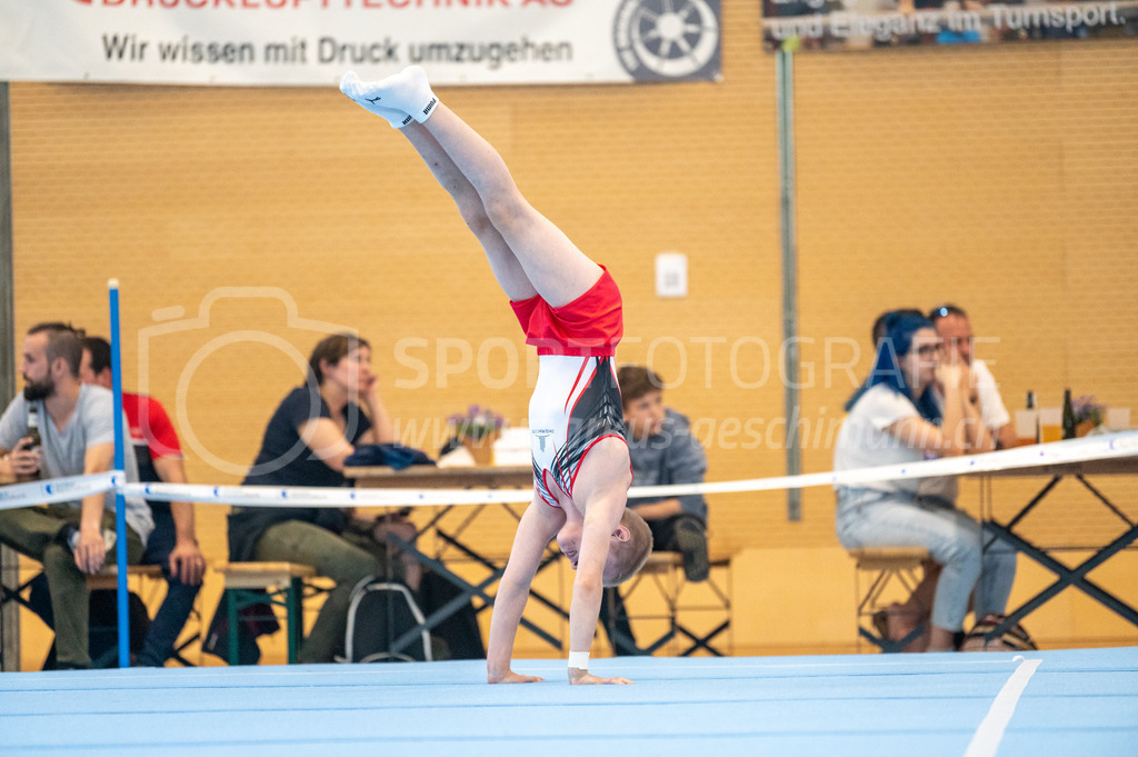 104. Zürcher Kunstturnertage Neftenbach - 14. May 2022 | 104. Zürcher Kunstturnertage Neftenbach
Turnhalle Ebni, Neftenbach
Programm 5 (P5)
Bild: Sportfotografie Markus Aeschimann | www.markus-aeschimann.ch - Realisiert mit Pictrs.com